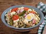Salade de coquillettes mayonnaise relevée et croquante