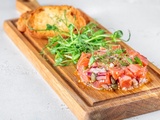 Tartare de saumon frais à l’aneth et au citron : prêt en 20 minutes