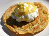 Pancakes à la farine de caroube, yaourt à la Grecque