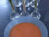 Soupe de tomate et lait de coco