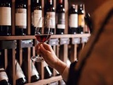 Ouvrir un bar à vin : les formalités nécessaires