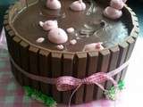 Célèbre gâteau  le bain de cochons dans la boue  (modelage en pâte d'amande ou pâte à sucre)