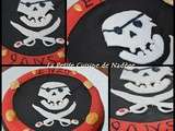 Gâteau d'anniversaire décoré en pâte à sucre: Gare au Pirate