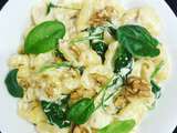 Pâtes au gorgonzola, noix et épinards