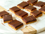 Bouchées sans cuisson au beurre de noix de cajou et au chocolat