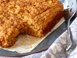 Gâteau aux dattes, carottes, flocons d’avoine et tahini sans sucre ajouté ni produit laitier