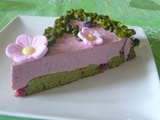 Entremets framboise pistache : thème des fleurs