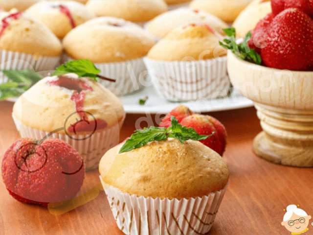 Mini quatre -quarts à la confiture de fraise - Recette Cake Factory Délices