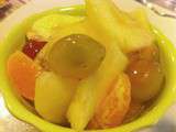 Salade de fruits d'hiver au sirop allégé qui utilise le jus des fruits et juste 1 cuillère de miel
