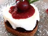 Petit dessert à déguster entre amoureux 
Coeur aux cerises
http://www.latabledeclara.fr/2017/07/coeur-aux-cerises.html
#dessert #cerises #foodblogger #cream