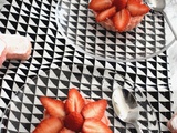 Tartelettes aux biscuits roses et aux fraises