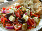 Salade grecque traditionnelle : Recette facile et savoureuse