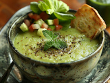 Soupe froide de concombre et menthe : Recette facile et rafraîchissante