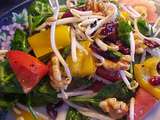 Salade Viviane aux épinards, tomates, poivron, noix de Grenoble, canneberges et fèves germées