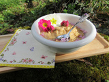 Porridge rose-vanille pour accueillir le printemps
