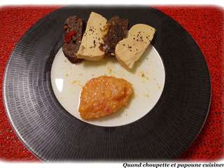 Foie gras de canard et berawecka sur gelee au gewurtztraminer, chutney pommes-poires-bergamote