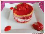 Gâteau vanille-fraises et rhubarbe