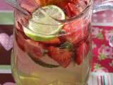 Detox water fraises, citron et menthe
