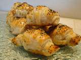 Mini-croissants à la fourme d'ambert et aux lardons - Les recettes de mimi