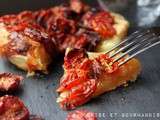Tartelettes à la Roubine de Noyan, Oignons Caramélisés et Tomates Cerises Confites