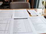 Réveillon Saint-Sylvestre en hôtel-restaurant : comment naviguer les tarifs cachés et choisir selon votre budget réel