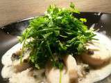 Volaille pochee aux herbes sauce supreme riz pilaf