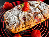 Pain / Cake moelleux aux fraises (sans lactose et sans oeufs)