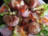 Saint-Jacques rôties au jambon cru sur lit de salade