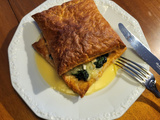 Feuilleté d'épinards et dés de Pont-l'Evêque