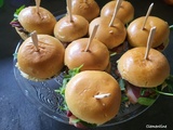 Mini - burgers au fromage de chèvre et magret de canard