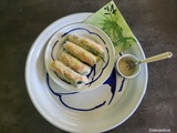 Rouleaux de printemps aux crevettes, concombre, avocat et basilic