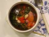 Soupe au chou kale aux haricots et jambon