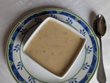 Soupe courgettes, tomates et fromage ail et fines herbes