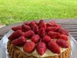 Tarte renversée à la rhubarbe et ses fraises