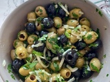 Olives vertes et noires marinées