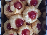 Petits sablés à la cerise confite