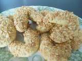 Croissants aux cacahuètes et grains de sésam