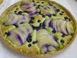 Tarte amandine aux poires/ pistache /cassis