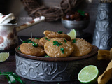 Pain indien frit aux pommes de terre (Aloo kachori)