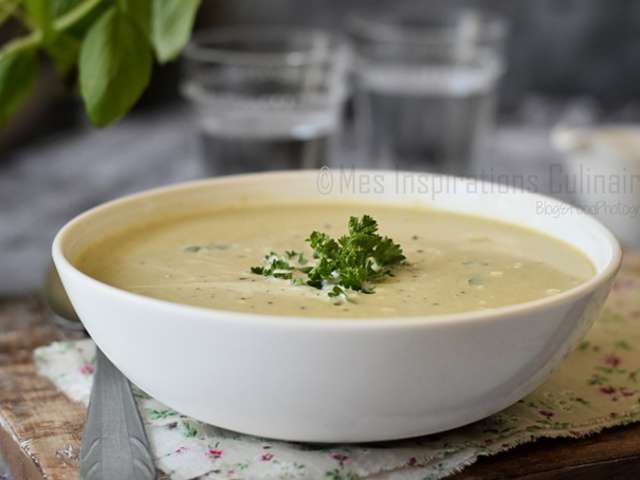 La soupe canadienne au fromage est totalement délicieuse et facile