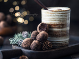 Truffes chocolat noir et menthe : une gourmandise de Noël raffinée et irrésistible