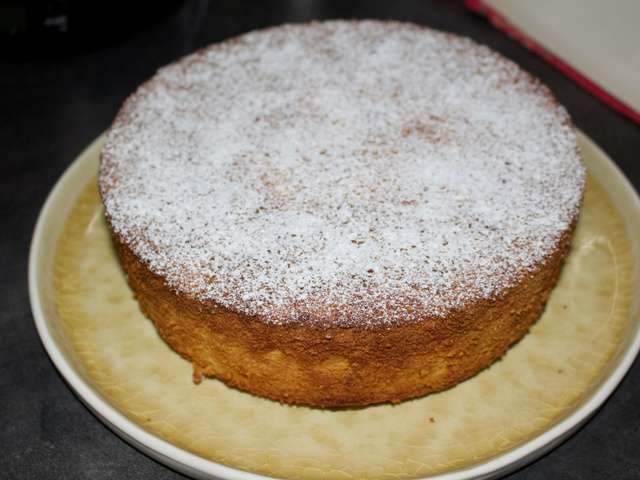 Gâteau en pâte à sucre bleu et blanc - 1001 délices de Houria