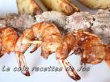 Brochettes de crevettes marinées sur le bbq