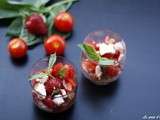 Salade de fraises, tomates cerises et mozzarela