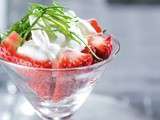 Coupes de fraises au basilic et au yogourt