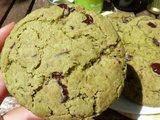 Mochi cookies matcha, chocolat noir et cœur myrtille