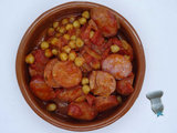 Cocotte de pois chiches, tomate et Montbéliard