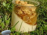 Panna cotta caramel, poire et crumble