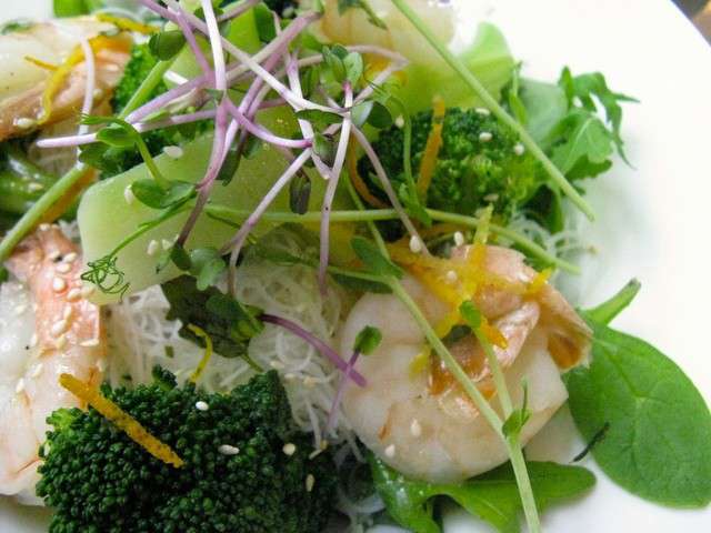 Salade fraîche de nouilles & broccolini Recette