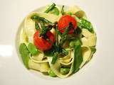 Tagliatelles sauce gorgonzola, légumes croquants et tomates confites